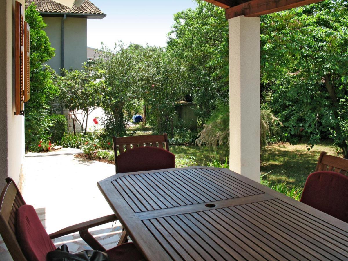 Holiday Home Margit - Prm115 By Interhome Premantura Eksteriør billede